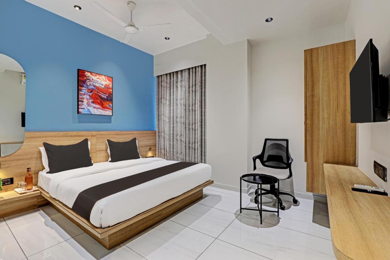 Hotel Lee Platinum Ahmedabad Exterior photo