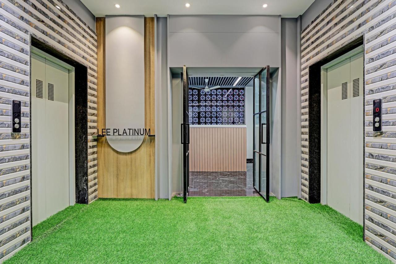 Hotel Lee Platinum Ahmedabad Exterior photo